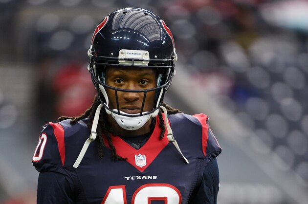 Houston Texans wide receiver DeAndre Hopkins (10) prepares for an NFL football game Sunday, Jan. 3, 2016, in Houston. (AP Photo/Eric Christian Smith)