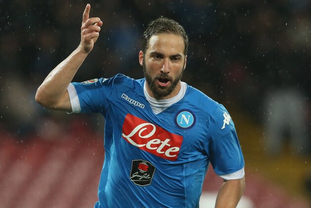 NAPLES, ITALY - MAY 02:  Gonzalo Higuain of Napoli celebrates the opening goal during the Serie A match between SSC Napoli and Atalanta BC at Stadio San Paolo on May 1, 2016 in Naples, Italy.  (Photo by Maurizio Lagana/Getty Images)