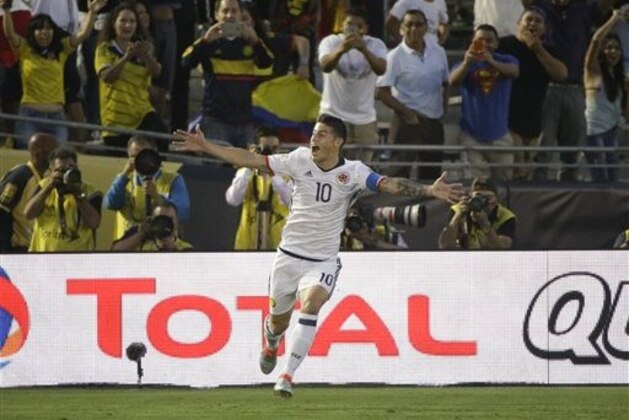 Colombia's James Rodriguez celebrates his goal against Paragua during the first half of a Copa America Centenario Group A soccer match at the Rose Bowl, Tuesday, June 7, 2016, in Pasadena , Calif. (AP Photo/Jae C. Hong)