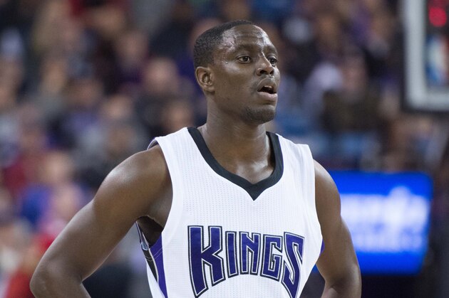 December 30, 2015; Sacramento, CA, USA; Sacramento Kings guard Darren Collison (7) during the second quarter against the Philadelphia 76ers at Sleep Train Arena. The 76ers defeated the Kings 110-105. Mandatory Credit: Kyle Terada-USA TODAY Sports