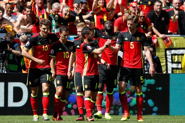 Belgium's Romelu Lukaku, 2nd right, celebrates after scoring his side’s third goal during the Euro 2016 Group E soccer match between Belgium and Ireland at the Nouveau Stade in Bordeaux, France, Saturday, June 18, 2016. (AP Photo/Hassan Ammar)