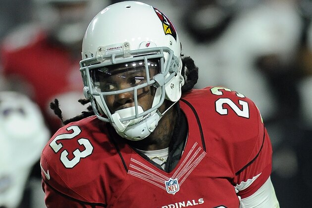 Arizona Cardinals running back (23) Chris Johnson runs for a touchdown in the first half of a game against the Baltimore Ravens played at University of Phoenix Stadium in Glendale, Ariz. on Monday, Oct. 26, 2015. (AP Photo/John Cordes)