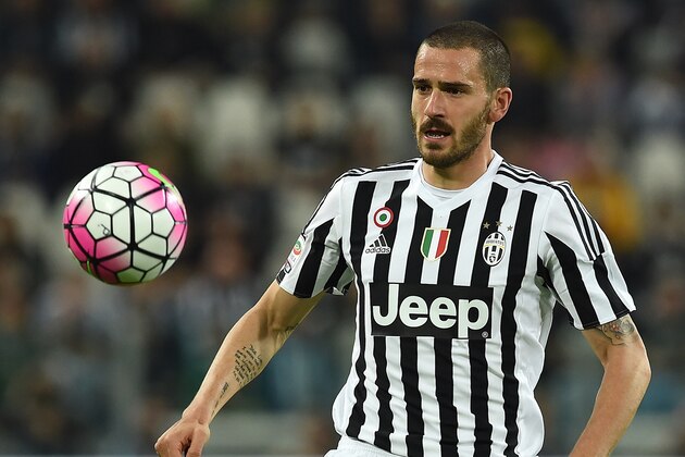 TURIN, ITALY - APRIL 20:  Leonardo Bonucci of Juventus FC in action during the Serie A match between Juventus FC and SS Lazio at Juventus Arena on April 20, 2016 in Turin, Italy.  (Photo by Valerio Pennicino/Getty Images)
