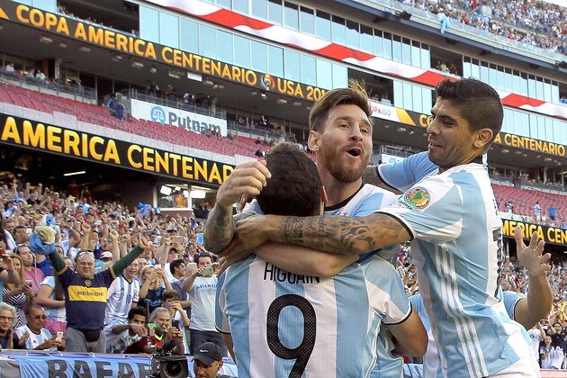 FOXBORO, MA - JUNE 18:  Gonzalo Higuain #9 of Argentina celebrates his goal with Lionel Messi #10 and Ever Banega #19 in the first half during the 2016 Copa America Centenario quarterfinal match against Venezuela at Gillette Stadium on June 18, 2016 in Foxboro, Massachusetts. (Photo by Jim Rogash/Getty Images)