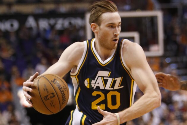 Utah Jazz forward Gordon Hayward (20) in the third quarter during an NBA basketball game against the Phoenix Suns, Saturday, Feb. 6, 2016, in Phoenix. The Jazz defeated the Suns 98-89. (AP Photo/Rick Scuteri)