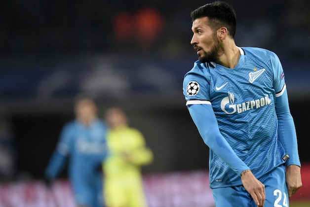 Zenit's Argentinian defender Ezequiel Garay looks over during the UEFA Champions' League, Group H, football match KAA Gent vs FC Zenit on December 9, 2015 at the KAA Gent Stadium in Gent.  / AFP / JOHN THYS        (Photo credit should read JOHN THYS/AFP/Getty Images)