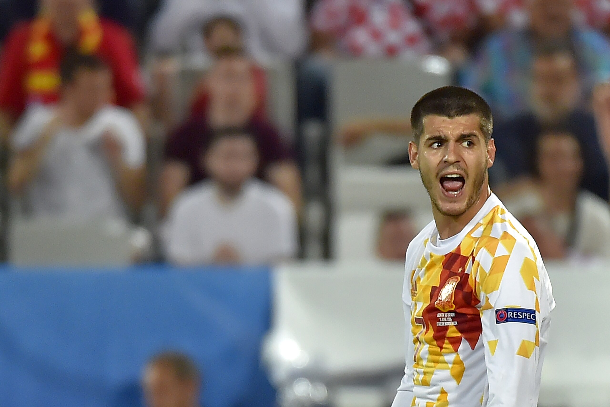 Spain's forward Alvaro Morata reacts during the Euro 2016 group D football match between Croatia and Spain at the Matmut Atlantique stadium in Bordeaux on June 21, 2016. / AFP / LOIC VENANCE        (Photo credit should read LOIC VENANCE/AFP/Getty Images)