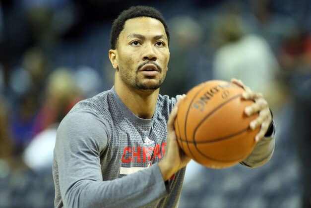 Apr 5, 2016; Memphis, TN, USA; Chicago Bulls guard Derrick Rose shoots prior to the game against the Memphis Grizzlies at FedExForum. Mandatory Credit: Nelson Chenault-USA TODAY Sports