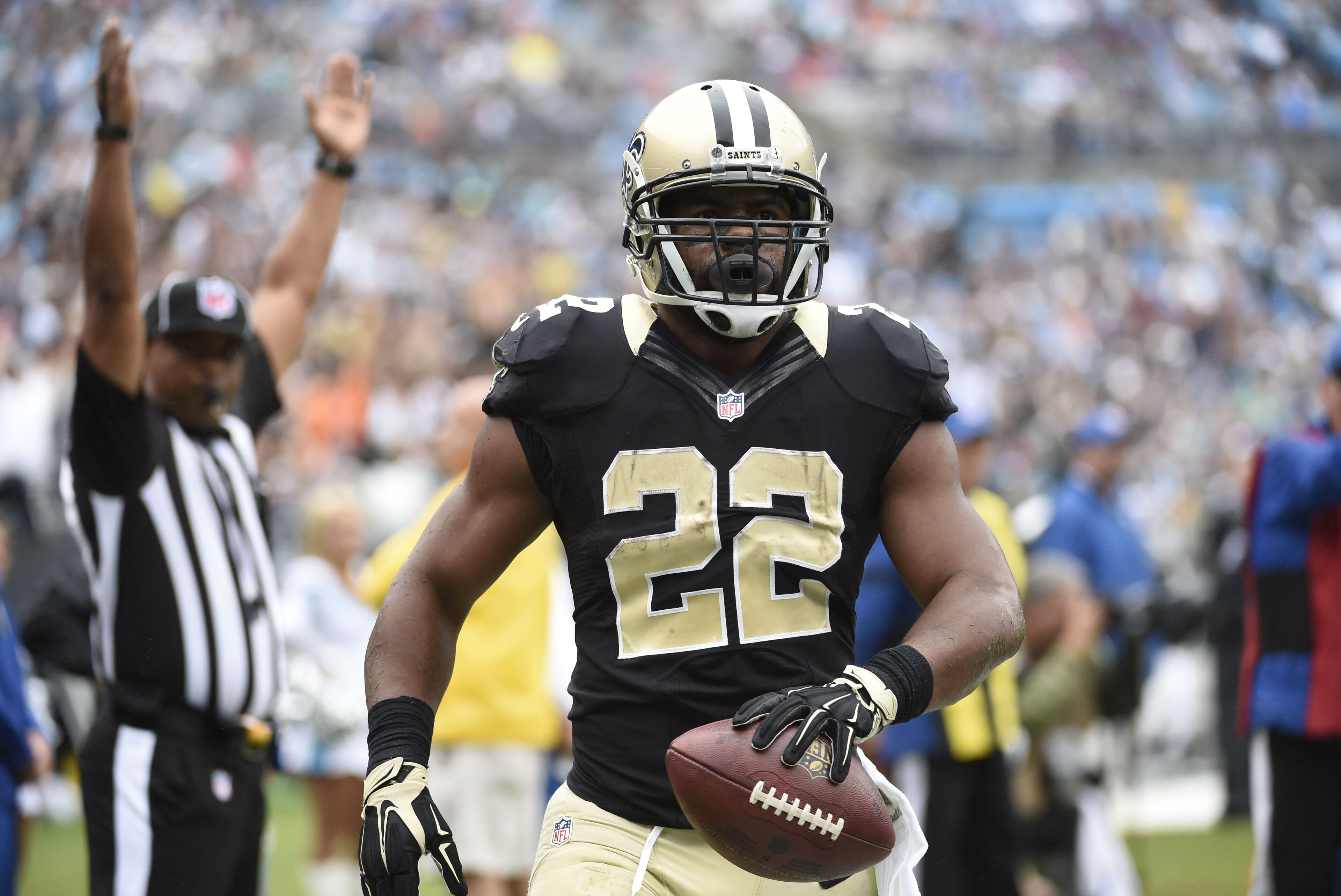 Sep 27, 2015; Charlotte, NC, USA; New Orleans Saints running back Mark Ingram (22) scores a touchdown in the second quarter at Bank of America Stadium. Mandatory Credit: Bob Donnan-USA TODAY Sports
