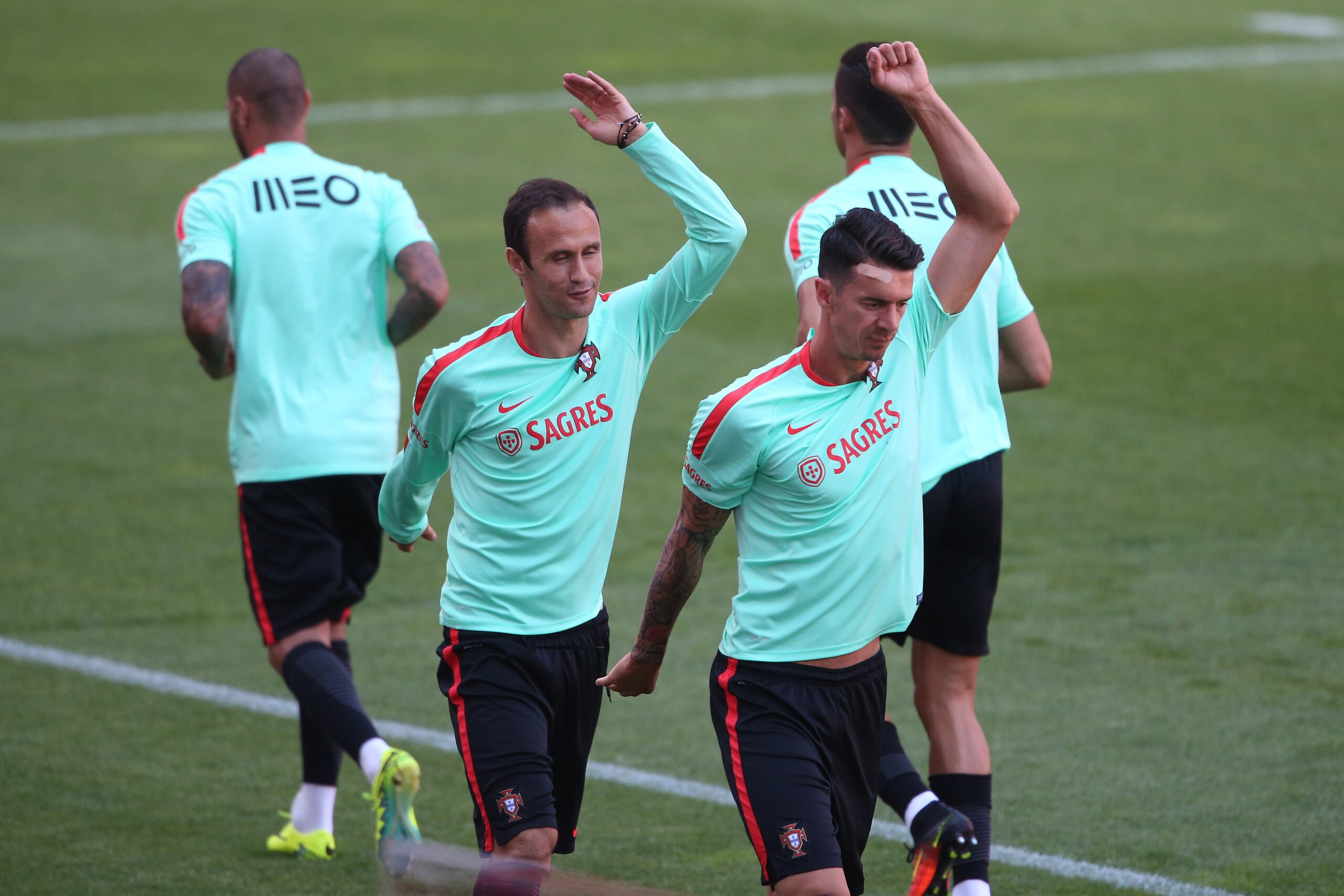 OEIRAS, PORTUGAL - JUNE 7: Portugal's defender Jose Fonte (R) with Portugal's defender Ricardo Carvalho (L) in action during Portugal's National Team Training session in preparation for the Euro 2016 at Estadio da Luz on June 7, 2016 in Lisbon, Portugal. (Photo by Gualter Fatia/Getty Images) OEIRAS, PORTUGAL - JUNE 7: Portugal's defender Jose Fonte (R) with Portugal's defender Ricardo Carvalho (L) in action during Portugal's National Team Training session in preparation for the Euro 2016 at Estadio da Luz on June 7, 2016 in Lisbon, Portugal. (Photo by Gualter Fatia/Getty Images)