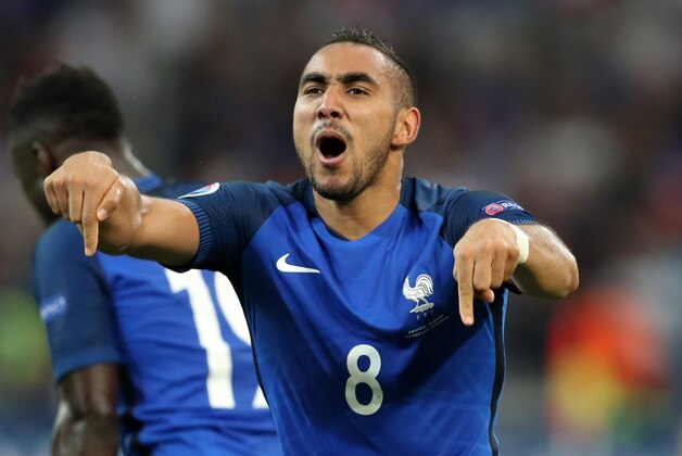 France's Dimitri Payet celebrates after scoring his side’s second goal during the Euro 2016 Group A soccer match between France and Albania at the Velodrome stadium in Marseille, France, Wednesday, June 15, 2016. France won 2-0. (AP Photo/Thanassis Stavrakis)