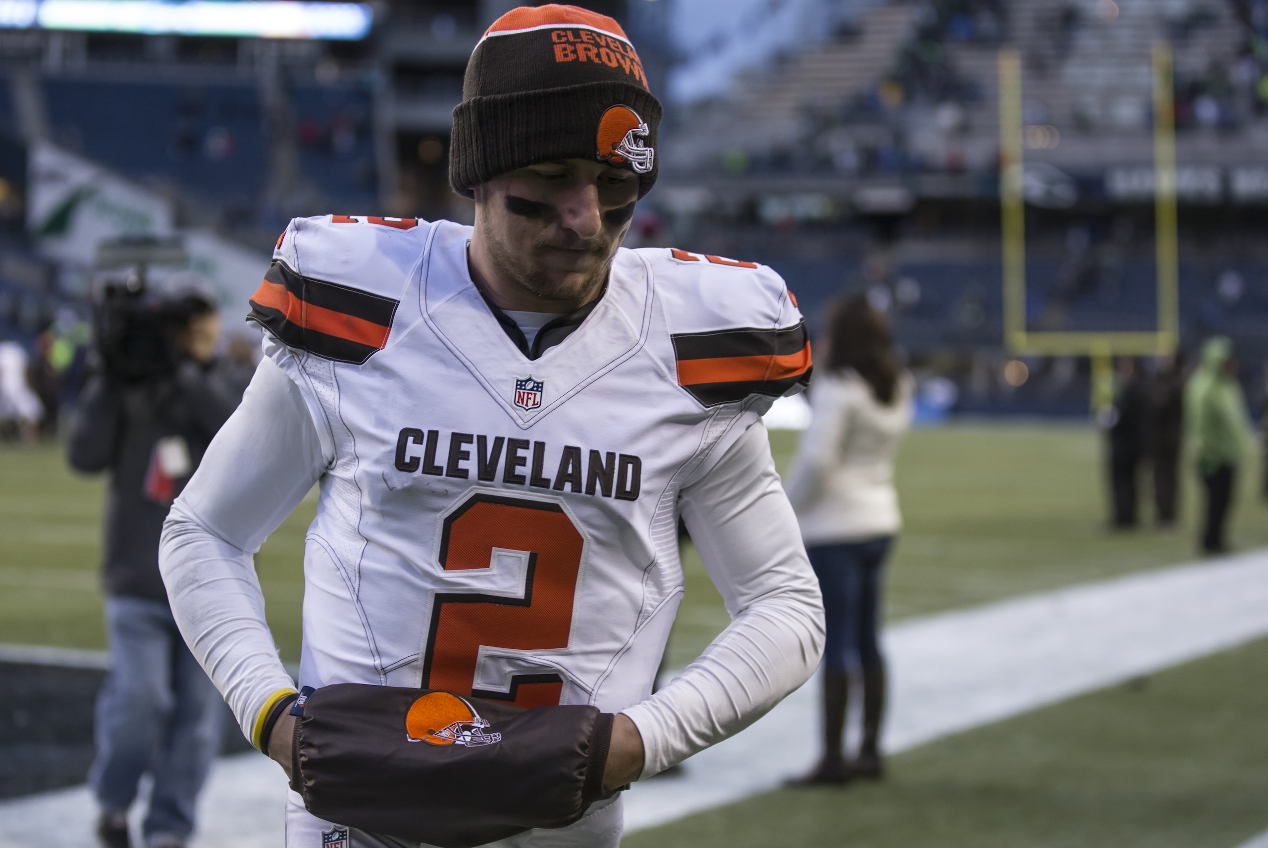 SEATTLE, WA - DECEMBER 20: Quarterback Johnny Manziel #2 of the Cleveland Browns leaves the field after a football game against the Seattle Seahawks at CenturyLink Field on December 20, 2015 in Seattle, Washington. The Seahawks won the game 30-13. (Photo by Stephen Brashear/Getty Images) SEATTLE, WA - DECEMBER 20: Quarterback Johnny Manziel #2 of the Cleveland Browns leaves the field after a football game against the Seattle Seahawks at CenturyLink Field on December 20, 2015 in Seattle, Washington. The Seahawks won the game 30-13. (Photo by Stephen Brashear/Getty Images)