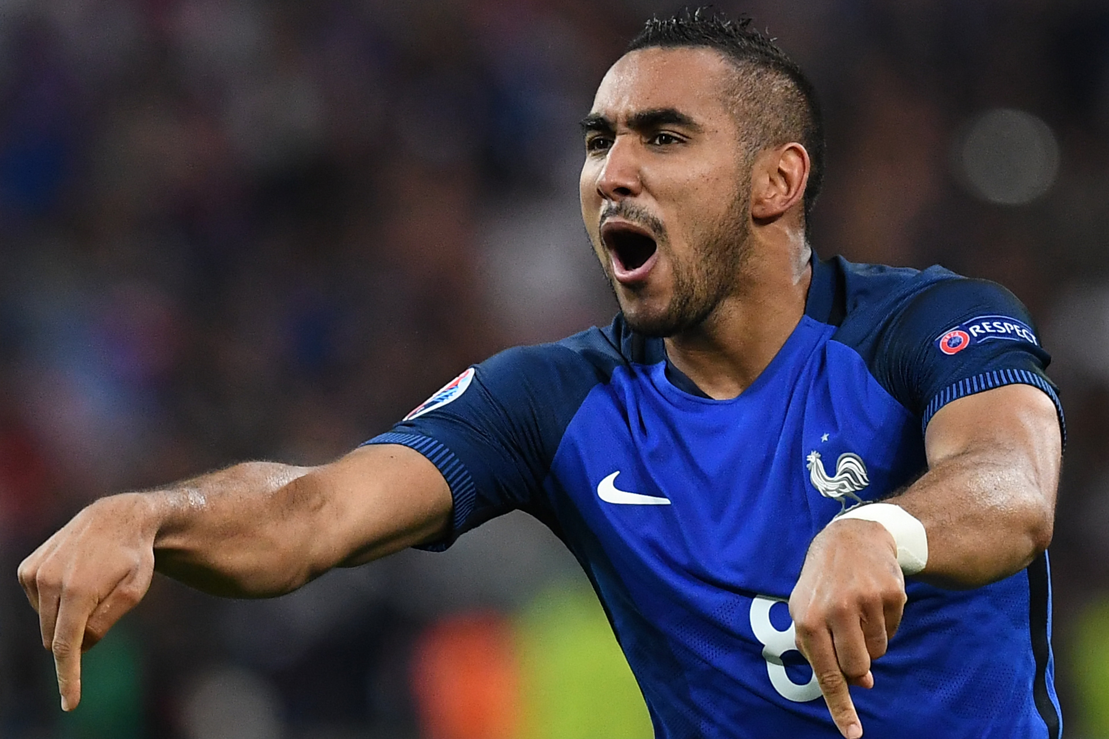 France's forward Dimitri Payet celebrates France's second goal during the Euro 2016 group A football match between France and Albania at the Velodrome stadium in Marseille on June 15, 2016.
France beat Albanian 2-0. / AFP / FRANCK FIFE        (Photo credit should read FRANCK FIFE/AFP/Getty Images)
