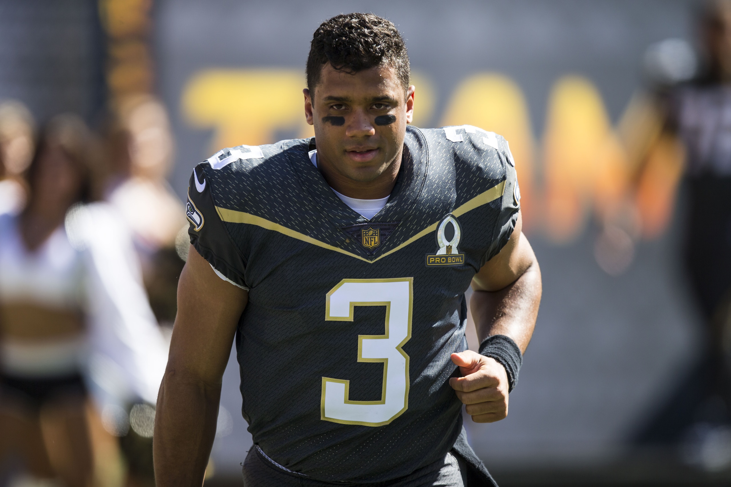 HONOLULU, HI - SUNDAY, JANUARY 31: Team Irvin quarterback Russell Wilson #3 of the Seattle Seahawks, before the start of the 2016 NFL Pro Bowl at Aloha Stadium on January 31, 2016 in Honolulu, Hawaii.Team Irvin defeated Team Rice 49-27. (Photo by Kent Nishimura/Getty Images) HONOLULU, HI - SUNDAY, JANUARY 31: Team Irvin quarterback Russell Wilson #3 of the Seattle Seahawks, before the start of the 2016 NFL Pro Bowl at Aloha Stadium on January 31, 2016 in Honolulu, Hawaii.Team Irvin defeated Team Rice 49-27. (Photo by Kent Nishimura/Getty Images)