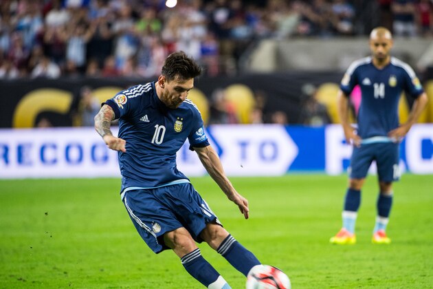 HOUSTON, TX - JUNE  21: Lionel Messi