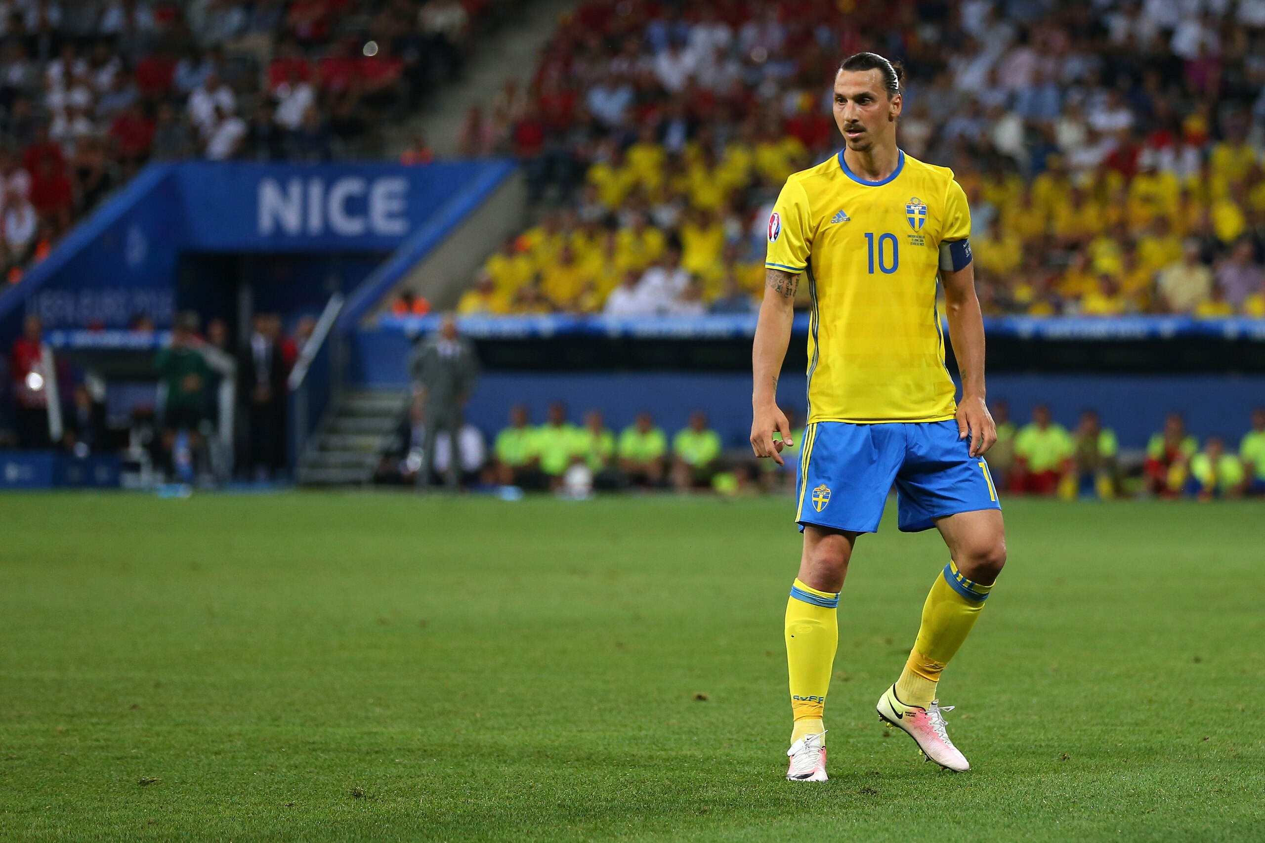 NICE, FRANCE - JUNE 22: Zlatan Ibrahimovich of Sweden during the UEFA EURO 2016 Group E match between Sweden and Belgium at Allianz Riviera Stadium on June 22, 2016 in Nice, France. (Photo by Catherine Ivill - AMA/Getty Images) NICE, FRANCE - JUNE 22: Zlatan Ibrahimovich of Sweden during the UEFA EURO 2016 Group E match between Sweden and Belgium at Allianz Riviera Stadium on June 22, 2016 in Nice, France. (Photo by Catherine Ivill - AMA/Getty Images)