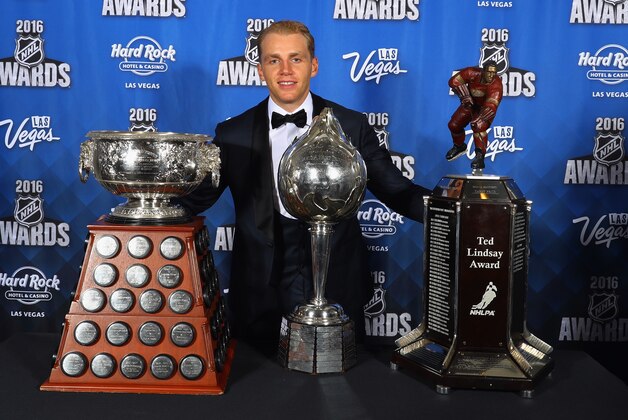 LAS VEGAS, NV - JUNE 22:  Patrick Kane of the Chicago Blackhawks poses after winning the Hart Trophy, the Ted Lindsay Award and the Art Ross during the 2016 NHL Awards at The Joint inside the Hard Rock Hotel & Casino on June 22, 2016 in Las Vegas, Nevada.  (Photo by Bruce Bennett/Getty Images)