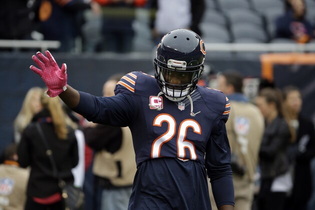 Chicago Bears strong safety Antrel Rolle (26) warms up before an NFL football game against the Oakland Raiders, Sunday, Oct. 4, 2015, in Chicago. (AP Photo/Nam Y. Huh)