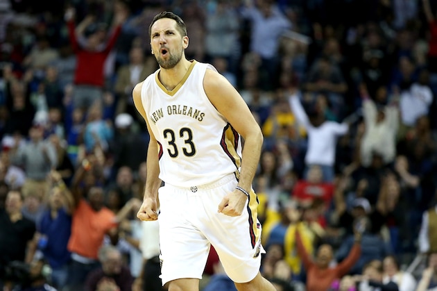 NEW ORLEANS, LA - MARCH 18:  Ryan Anderson #33 of the New Orleans Pelicans reacts after scoring a three pointer against the Portland Trail Blazers during the second half at the Smoothie King Center on March 18, 2016 in New Orleans, Louisiana. NOTE TO USER: User expressly acknowledges and agrees that, by downloading and or using this photograph, user is consenting to the terms and conditions of Getty Images License Agreement.  (Photo by Sean Gardner/Getty Images)
