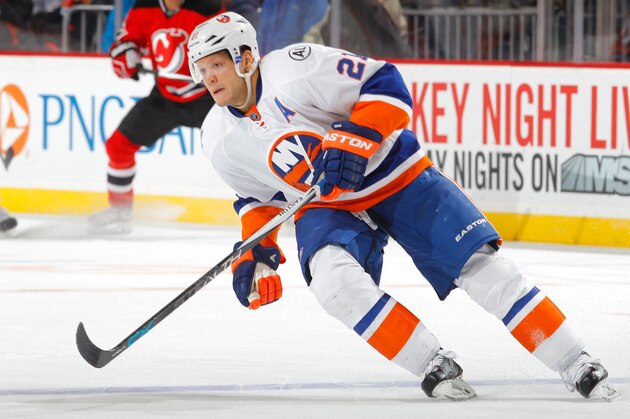 NEWARK, NJ - FEBRUARY 19:  Kyle Okposo #21 of the New York Islanders in action against the New Jersey Devils at the Prudential Center on February 19, 2016 in Newark, New Jersey. The Islanders defeated the Devils 1-0.  (Photo by Jim McIsaac/Getty Images)
