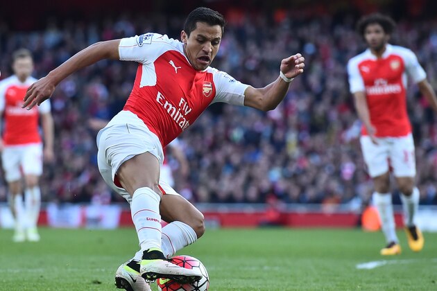 Arsenal's Chilean striker Alexis Sanchez turns on the ball during the English Premier League football match between Arsenal and Norwich at the Emirates Stadium in London on April 30, 2016.  / AFP / BEN STANSALL / RESTRICTED TO EDITORIAL USE. No use with unauthorized audio, video, data, fixture lists, club/league logos or 'live' services. Online in-match use limited to 75 images, no video emulation. No use in betting, games or single club/league/player publications.  /         (Photo credit should read BEN STANSALL/AFP/Getty Images)