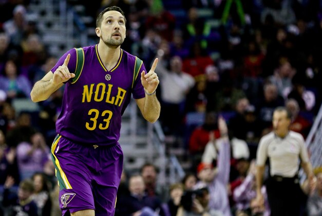 Feb 4, 2016; New Orleans, LA, USA; New Orleans Pelicans forward Ryan Anderson (33) reacts after scoring against the Los Angeles Lakers during a game at the Smoothie King Center. The Lakers defeated the Pelicans 99-96. Mandatory Credit: Derick E. Hingle-USA TODAY Sports