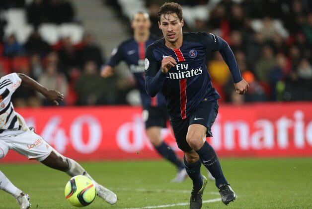 PARIS, FRANCE - FEBRUARY 3: Benjamin Stambouli of PSG in action during the French Ligue 1 match between Paris Saint-Germain (PSG) and FC Lorient at Parc des Princes stadium on February 6, 2016 in Paris, France. (Photo by Jean Catuffe/Getty Images)