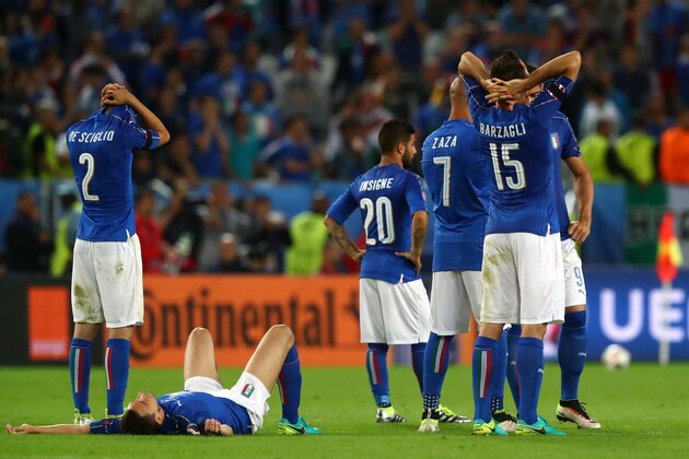 BORDEAUX, FRANCE - JULY 02:  Italy players show their dejeciton after their defeat through the penalty shootout during the UEFA EURO 2016 quarter final match between Germany and Italy at Stade Matmut Atlantique on July 2, 2016 in Bordeaux, France.  (Photo by Alexander Hassenstein/Getty Images)