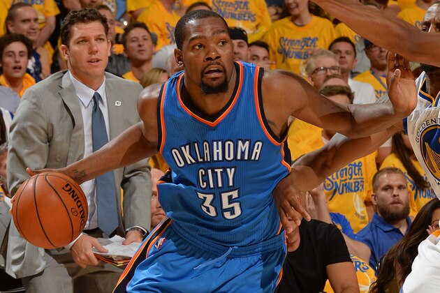 OAKLAND, CA - MAY 30:  Kevin Durant #35 of the Oklahoma City Thunder drives to the basket against the Golden State Warriors during Game Seven of the Western Conference Finals during the 2016 NBA Playoffs on May 30, 2016 at ORACLE Arena in Oakland, California. NOTE TO USER: User expressly acknowledges and agrees that, by downloading and or using this Photograph, user is consenting to the terms and conditions of the Getty Images License Agreement. Mandatory Copyright Notice: Copyright 2016 NBAE (Photo by Noah Graham/NBAE via Getty Images)