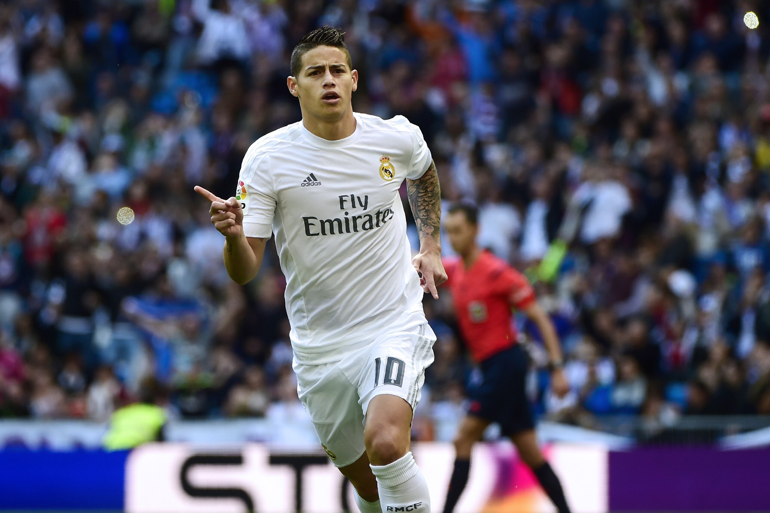 Real Madrid's Colombian midfielder James Rodriguez celebrates a goal during the Spanish league football match Real Madrid CF vs SD Eibar at the Santiago Bernabeu stadium in Madrid on April 9, 2016. / AFP / PIERRE-PHILIPPE MARCOU        (Photo credit should read PIERRE-PHILIPPE MARCOU/AFP/Getty Images)