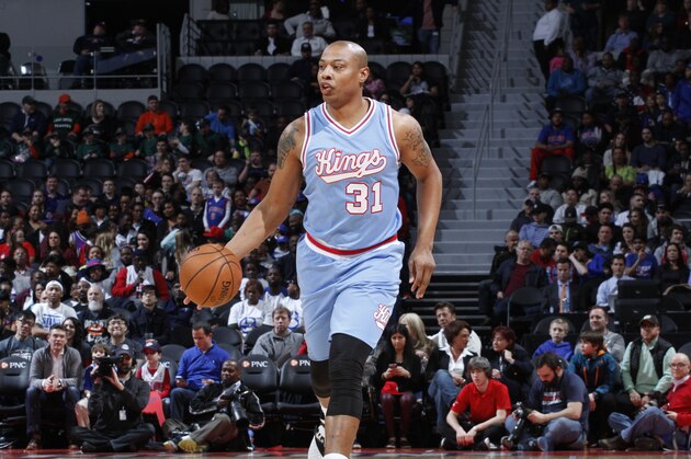 AUBURN HILLS, MI  - MARCH 18: Caron Butler #31 of the Sacramento Kings drives to the basket against the Detroit Pistons during the game on March 18, 2016 at The Palace of Auburn Hills in Auburn Hills, Michigan. NOTE TO USER: User expressly acknowledges and agrees that, by downloading and or using this Photograph, user is consenting to the terms and conditions of the Getty Images License Agreement. Mandatory Copyright Notice: Copyright 2016 NBAE (Photo by B.Sevald/Einstein/NBAE via Getty Images)