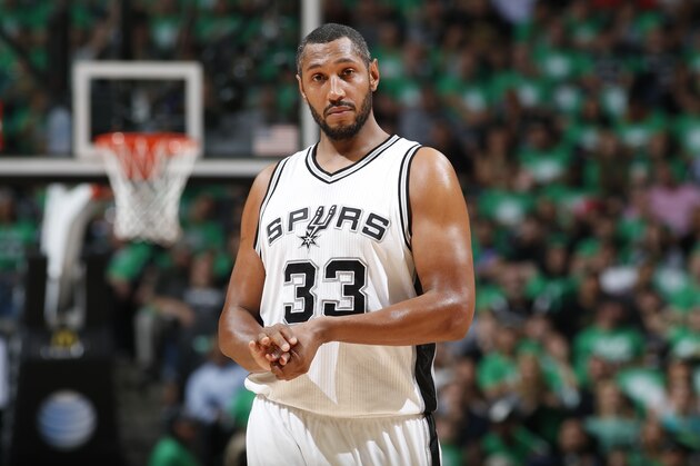 SAN ANTONIO, TX - MARCH 17:  Boris Diaw #33 of the San Antonio Spurs looks on during the game against the Portland Trail Blazers on March 17, 2016 at the AT&T Center in San Antonio, Texas. NOTE TO USER: User expressly acknowledges and agrees that, by downloading and or using this photograph, user is consenting to the terms and conditions of the Getty Images License Agreement. Mandatory Copyright Notice: Copyright 2016 NBAE (Photos by Chris Covatta/NBAE via Getty Images)