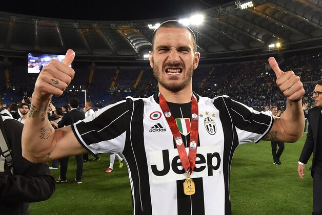 ROME, ITALY - MAY 21: Leonardo Bonucci of Juventus FC celebrates the victory after the TIM Cup match between AC Milan and Juventus FC at Stadio Olimpico on May 21, 2016 in Rome, Italy.  (Photo by Giuseppe Bellini/Getty Images)