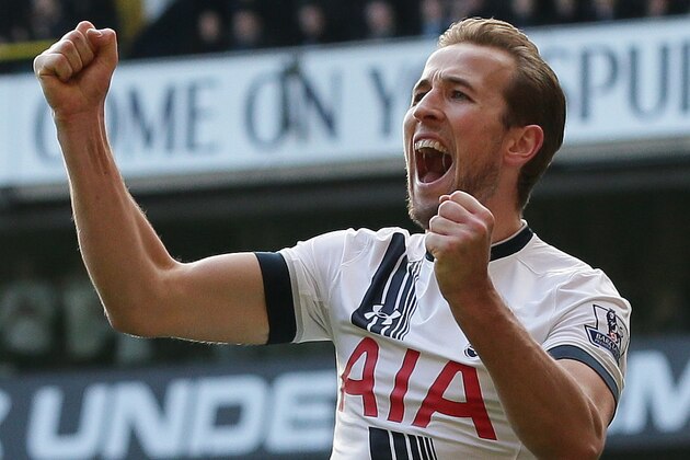 Tottenham’s Harry Kane celebrates after scoring a penalty during the English Premier League soccer match between Tottenham Hotspur and Sunderland at White Hart Lane in London, Saturday Jan. 16, 2016. (AP Photo/Tim Ireland)