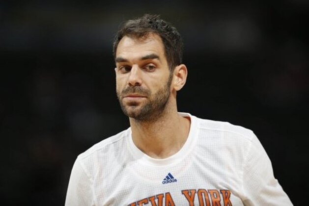 New York Knicks guard Jose Calderon (3) in the first half of an NBA basketball game Tuesday, March 8, 2016, in Denver. (AP Photo/David Zalubowski)