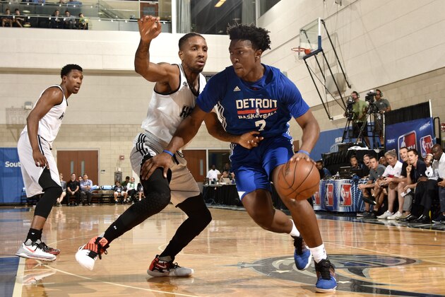 ORLANDO, FL - JULY 7: Stanley Johnson #7 of Detroit Pistons handles the ball during the game against the Miami Heat during the 2016 NBA Orlando Summer League on July 7, 2016 at Amway Center in Orlando, Florida. NOTE TO USER: User expressly acknowledges and agrees that, by downloading and or using this photograph, User is consenting to the terms and conditions of the Getty Images License Agreement. Mandatory Copyright Notice: Copyright 2016 NBAE  (Photo by Fernando Medina/NBAE via Getty Images)