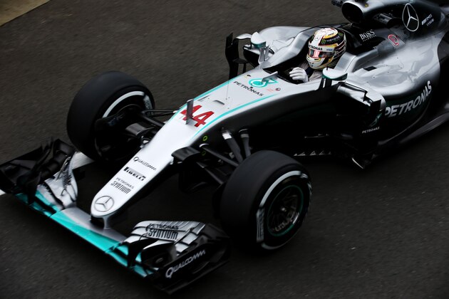 NORTHAMPTON, ENGLAND - JULY 08: Lewis Hamilton of Great Britain driving the (44) Mercedes AMG Petronas F1 Team Mercedes F1 WO7 Mercedes PU106C Hybrid turbo on track during practice for the Formula One Grand Prix of Great Britain at Silverstone on July 8, 2016 in Northampton, England.  (Photo by Charles Coates/Getty Images)