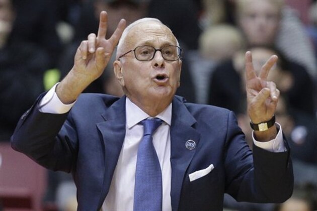 SMU head coach Larry Brown works the bench during the first half of an NCAA college basketball game against Cincinnati, Sunday, March 6, 2016, in Cincinnati. Cincinnati won 61-54. (AP Photo/John Minchillo)