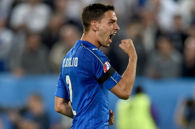 BORDEAUX, FRANCE - JULY 02:  Mattia De Sciglio of Italy celebrates after scoring the penalty shootout during the UEFA EURO 2016 quarter final match between Germany and Italy at Stade Matmut Atlantique on July 2, 2016 in Bordeaux, France.  (Photo by Claudio Villa/Getty Images)