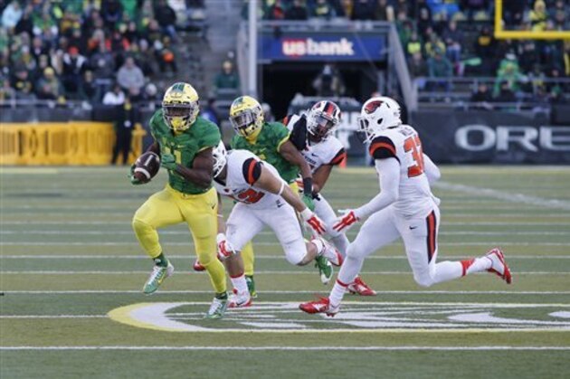 Oregon wide receiver Kirk Merritt in the second half  of an NCAA college football game, in Eugene Ore., on Friday, Nov. 27, 2015. Oregon won 52-42. (AP Photo/Timothy J. Gonzalez)