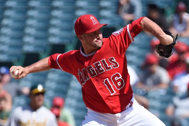 ANAHEIM, CA - JUNE 26:  Huston Street #16 of the Los Angeles Angels of Anaheim pitches in the ninth inning against the Oakland Athletics at Angel Stadium of Anaheim on June 26, 2016 in Anaheim, California.  (Photo by Lisa Blumenfeld/Getty Images)