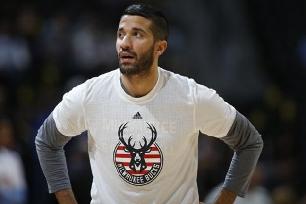 Milwaukee Bucks guard Greivis Vasquez (21), of Venezuela, in the first half of an NBA basketball game Wednesday, Nov. 11, 2015, in Denver. (AP Photo/David Zalubowski)