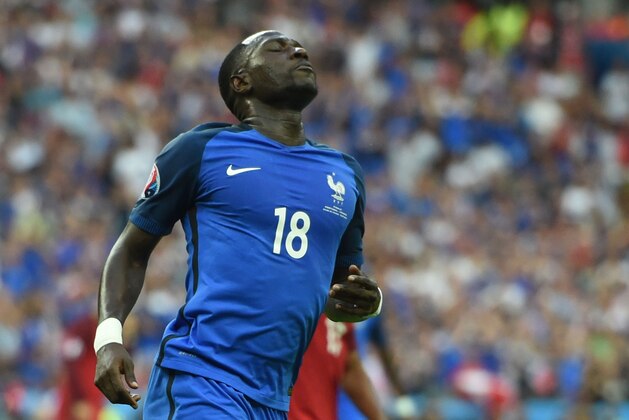 France's midfielder Moussa Sissoko reacts to a missed oppportunity during the Euro 2016 final football match between Portugal and France at the Stade de France in Saint-Denis, north of Paris, on July 10, 2016. / AFP / FRANCISCO LEONG        (Photo credit should read FRANCISCO LEONG/AFP/Getty Images)