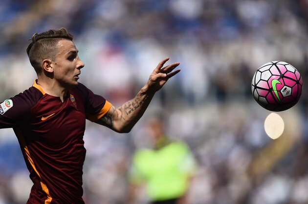 Roma's defender from France Lucas Digne controls the ball during the Italian Serie A football match Lazio vs AS Roma at the Olympic stadium in Rome on April 3, 2016 / AFP / FILIPPO MONTEFORTE (Photo credit should read FILIPPO MONTEFORTE/AFP/Getty Images) Roma's defender from France Lucas Digne controls the ball during the Italian Serie A football match Lazio vs AS Roma at the Olympic stadium in Rome on April 3, 2016 / AFP / FILIPPO MONTEFORTE (Photo credit should read FILIPPO MONTEFORTE/AFP/Getty Images)