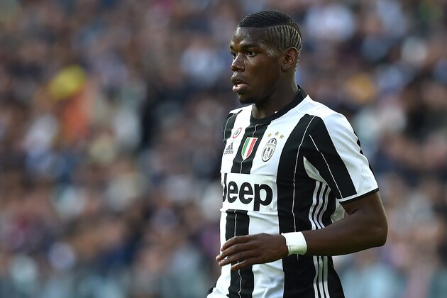 TURIN, ITALY - MAY 14:  Paul Pogba of Juventus FC looks on during the Serie A match between Juventus FC and UC Sampdoria at Juventus Arena on May 14, 2016 in Turin, Italy.  (Photo by Valerio Pennicino/Getty Images)