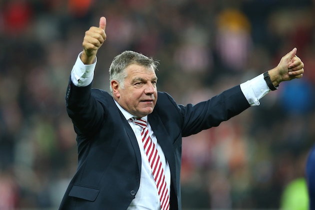 SUNDERLAND, ENGLAND - MAY 11:  Sam Allardyce, manager of Sunderland celebrates staying in the Premier League after victory during the Barclays Premier League match between Sunderland and Everton at the Stadium of Light on May 11, 2016 in Sunderland, England.  (Photo by Ian MacNicol/Getty Images)