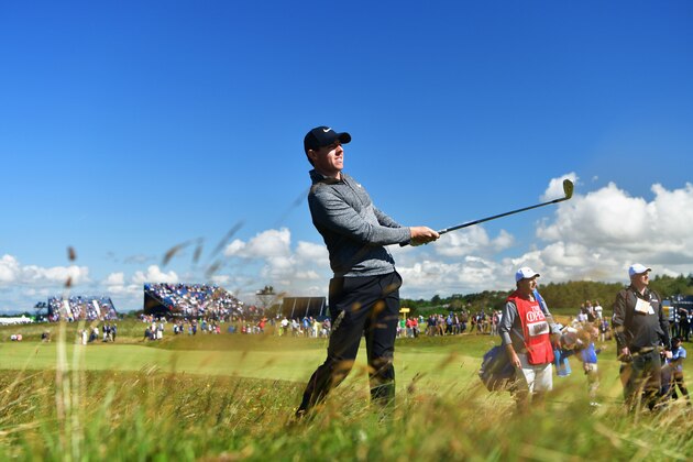 TROON, SCOTLAND - JULY 14:  Rory McIlroy of Northern Ireland hits a shot on the 6th during the first round on day one of the 145th Open Championship at Royal Troon on July 14, 2016 in Troon, Scotland.  (Photo by Stuart Franklin/Getty Images)