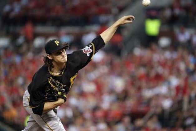 Pittsburgh Pirates starting pitcher Jeff Locke throws during the fourth inning of a baseball game against the St. Louis Cardinals, Wednesday, July 6, 2016, in St. Louis. (AP Photo/Jeff Roberson)