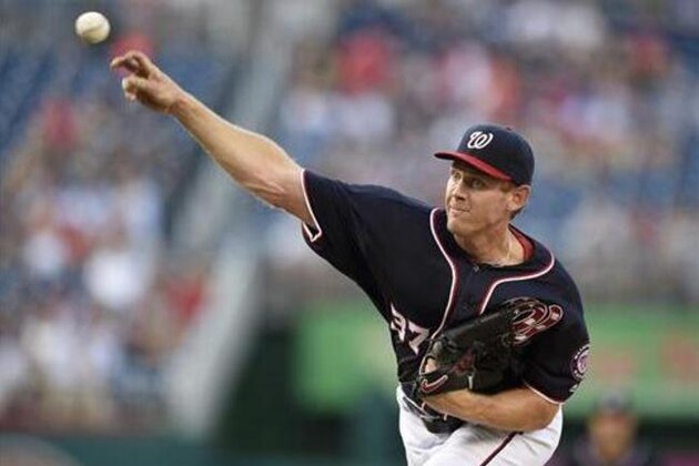 Washington Nationals starting pitcher Stephen Strasburg throws during the first inning of a baseball game against the Pittsburgh Pirates, Friday, July 15, 2016, in Washington. (AP Photo/Nick Wass)