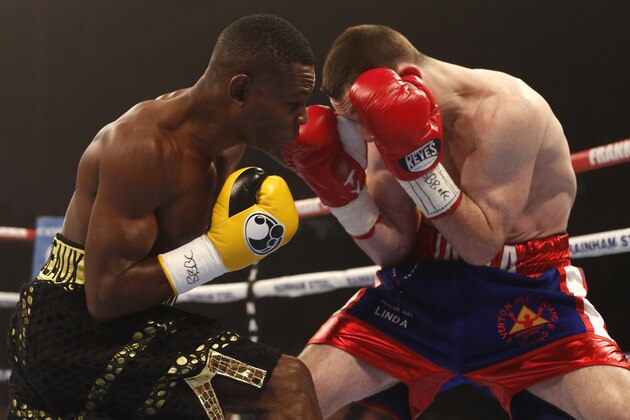 CARDIFF, WALES - JULY 16: Guillermo Rigondeaux of Cuba (L) in action against Jazza Dickens of Great Britain during their WBA Super-Bantamweight Championship bout at Cardiff Ice Arena on July 16, 2016 in Cardiff, Wales. (Photo by Julian Herbert/Getty Images)